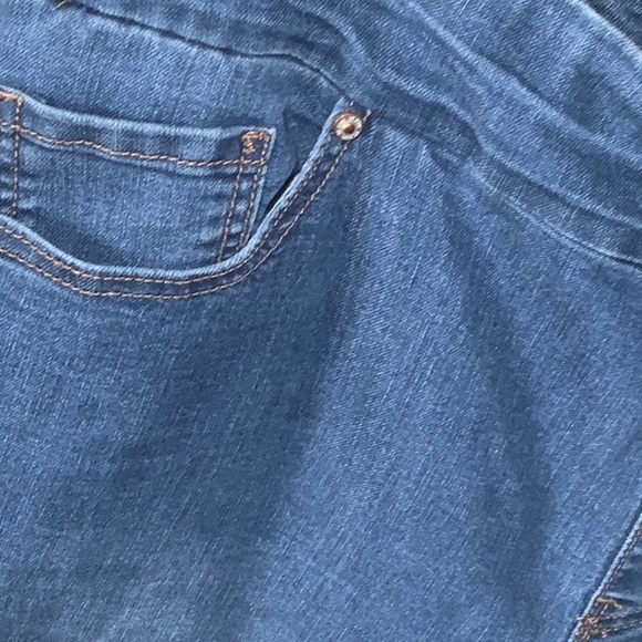 High Rise Blue Jeans - Picture 3 of 8